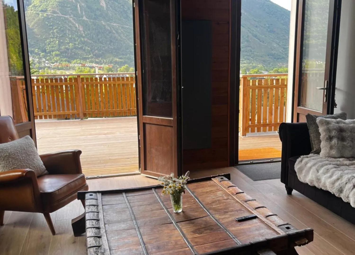 Chalet Otsoak Chalet Prive 3 Chambres 6 Personnes Avec Grande Terrasse, Garage Couvert, Vue Montagnes A St Lary Village Saint-Lary-Soulan 0*,  Γαλλία
